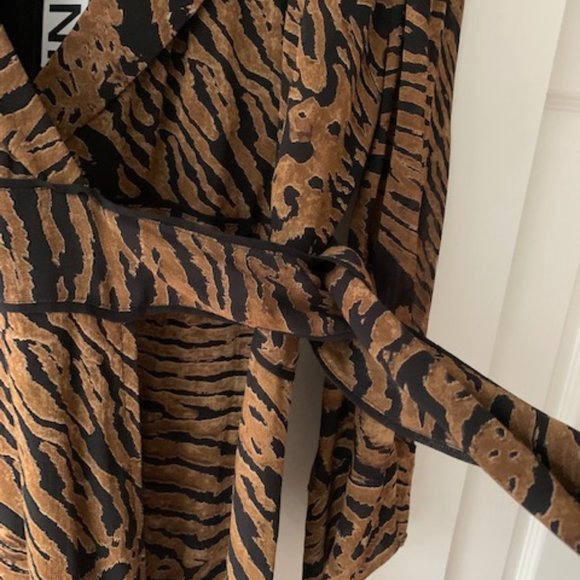 NWT: Tiger-print georgette maxi wrap dress - Picture 5 of 9